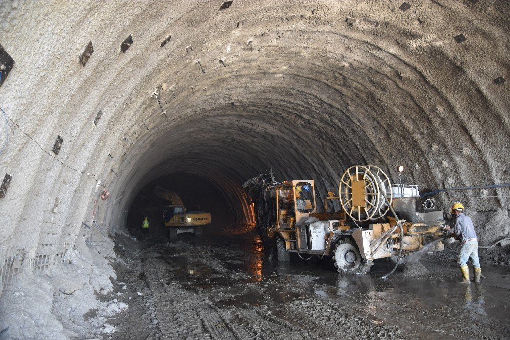 Güzeldere Tüneli’yle ‘32 viraj’ 5 dakikada aşılacak