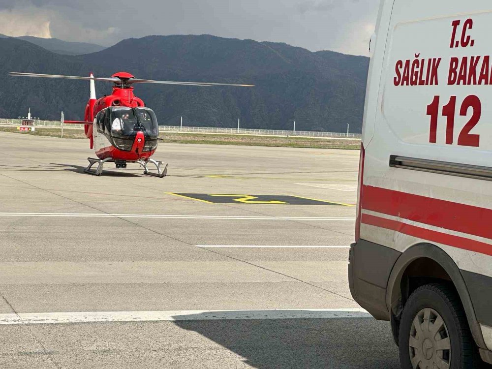 Silopi'de enfeksiyon şikayeti olan bebek ambulans helikopter ile Elazığ’a sevk edildi