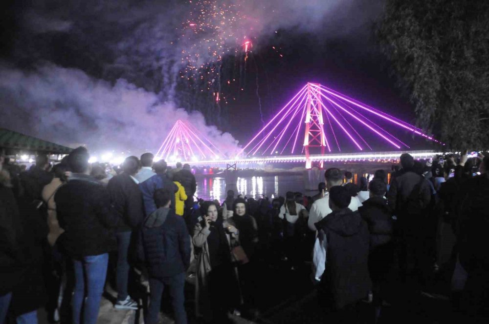 Cizre’de yapılan asma köprünün açılışı yapıldı