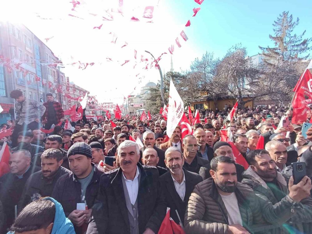 Fatih Erbakan Van'da: Yeniden Refah rüzgarı bütün Türkiye’de en güçlü şekilde esiyor