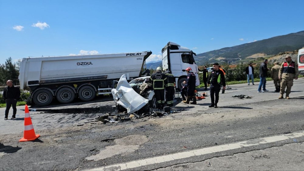Antep’te feci kaza: 2 ölü, 2 yaralı