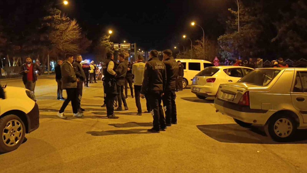 Erzurum’da sözlü tartışma bıçaklı kavgaya dönüştü: 2 yaralı
