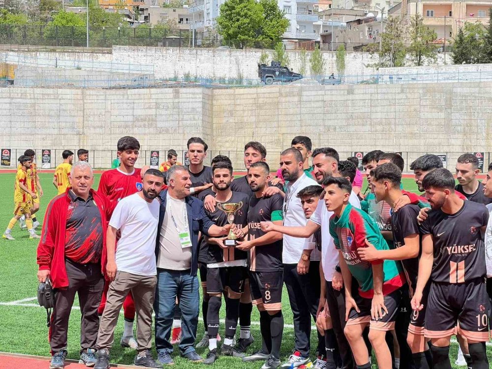 Şırnak U18 ve Süper Amatör Ligi Şampiyonu Cizre Diclespor, Play Off’a yükseldi