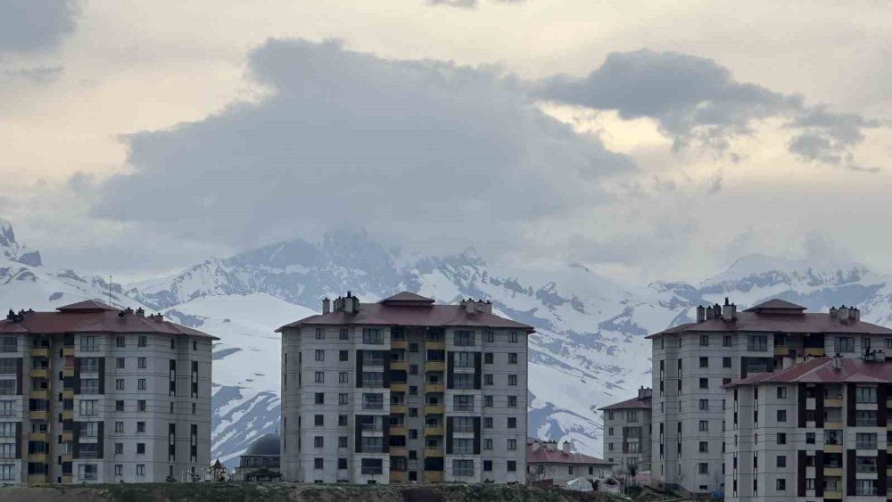 Meteorolojiden Hakkari ve ilçeleri için sağanak uyarısı