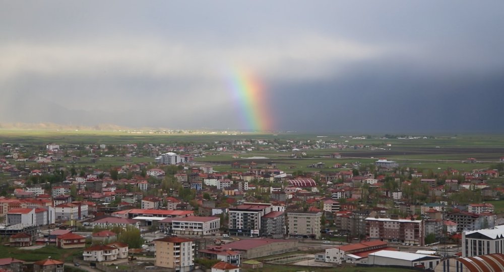 Yüksekova’da renk cümbüşü