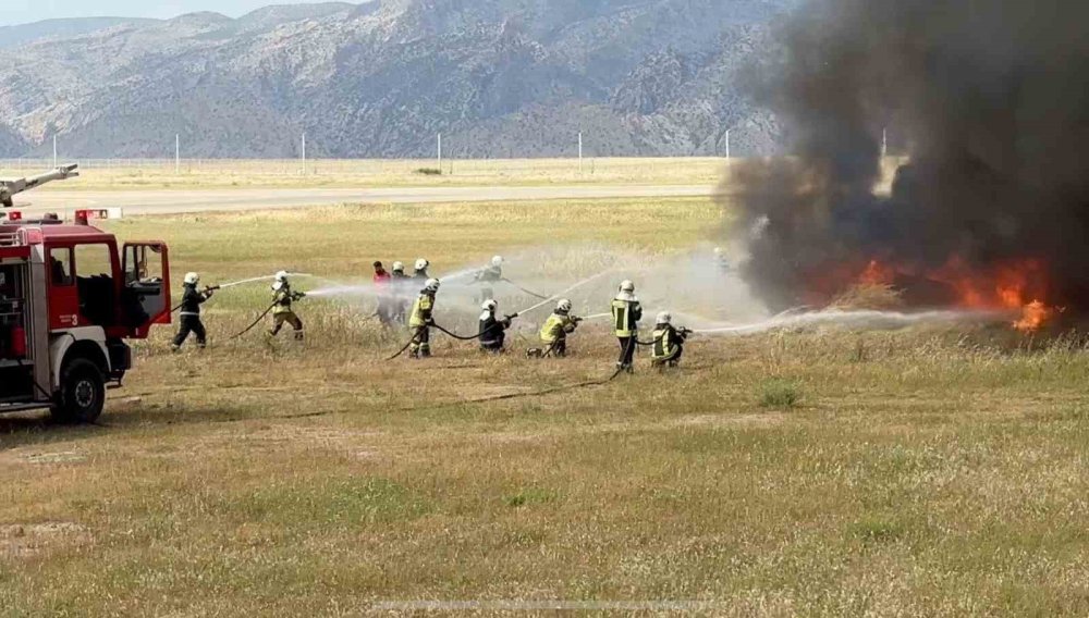 Şırnak’ta havalimanında yangın tatbikatı yapıldı