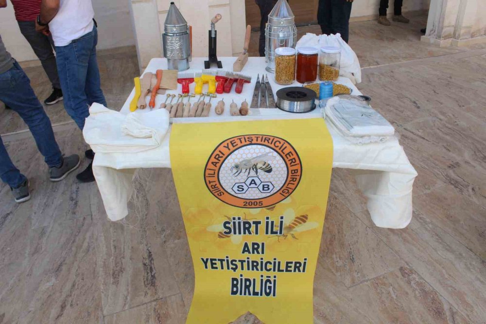 Siirt’te arıcılara yüzde 50 hibe destekli arı kovanı verildi