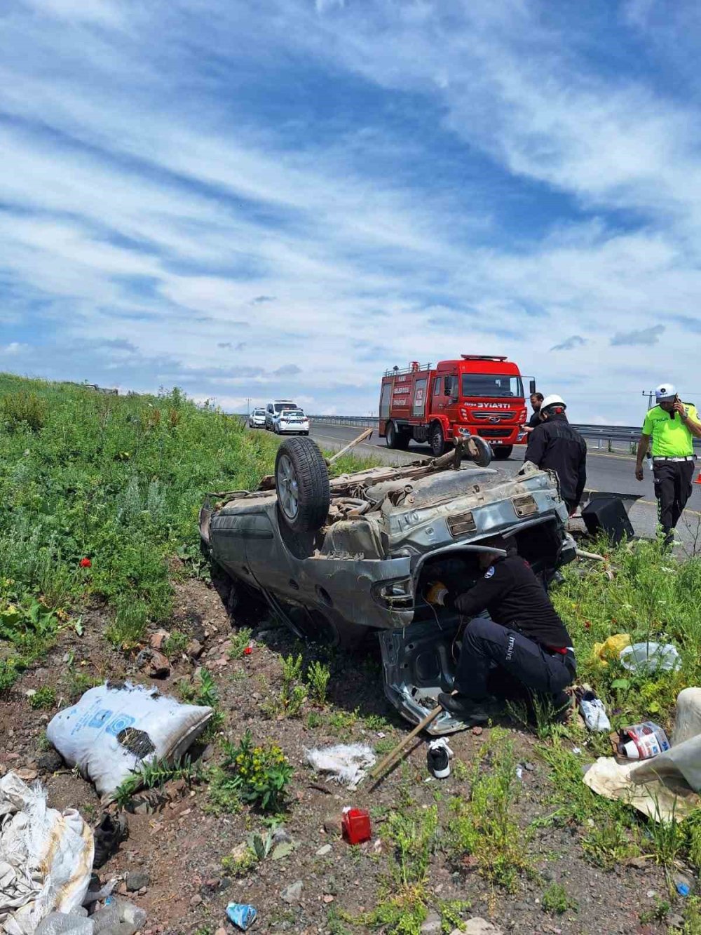 Kars’ta trafik kazasında 1’i ağır 2 kişi yaralandı