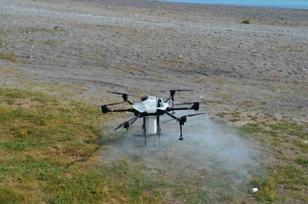 Bitlis'te drone ile sivrisinek ve haşerelerle mücadele