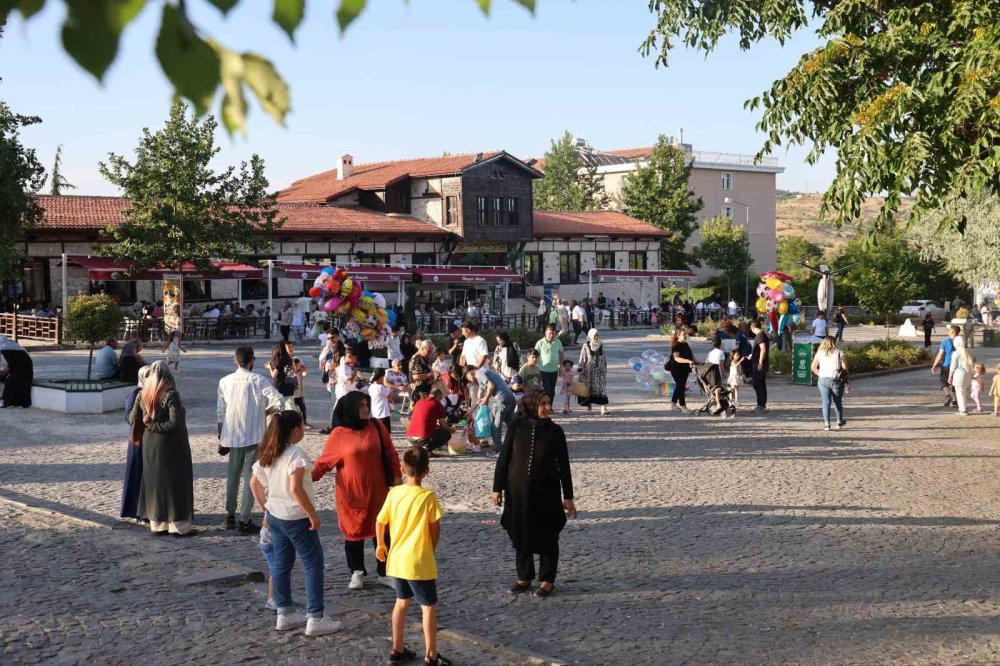 Medeniyetler beşiği 5 bin yıllık Harput’ta turizm hareketliliği yaşanıyor