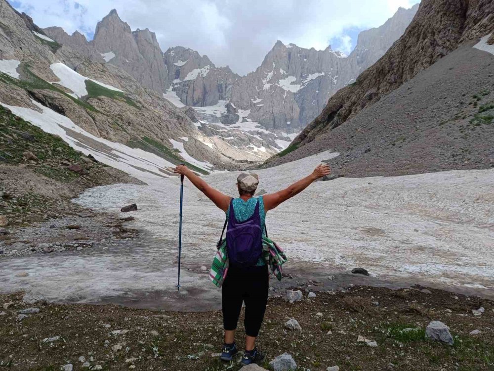 Hakkari coğrafyası yerli ve yabancı turistleri etkiledi