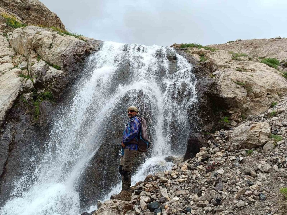 Hakkari coğrafyası yerli ve yabancı turistleri etkiledi