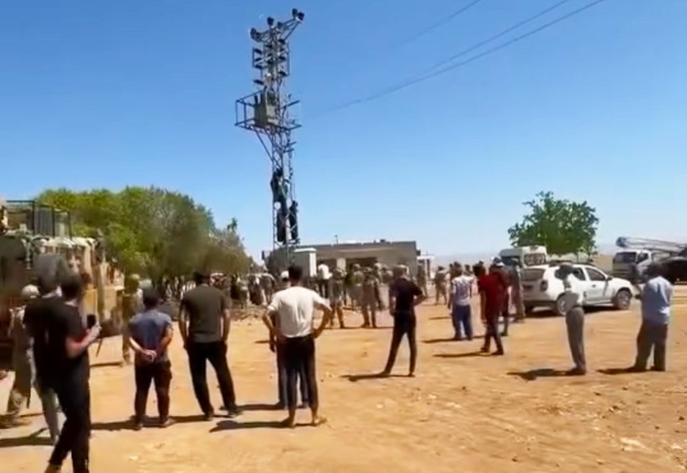 Mardin’de kaçak elektrik kullanımına jandarma ile birlikte müdahale