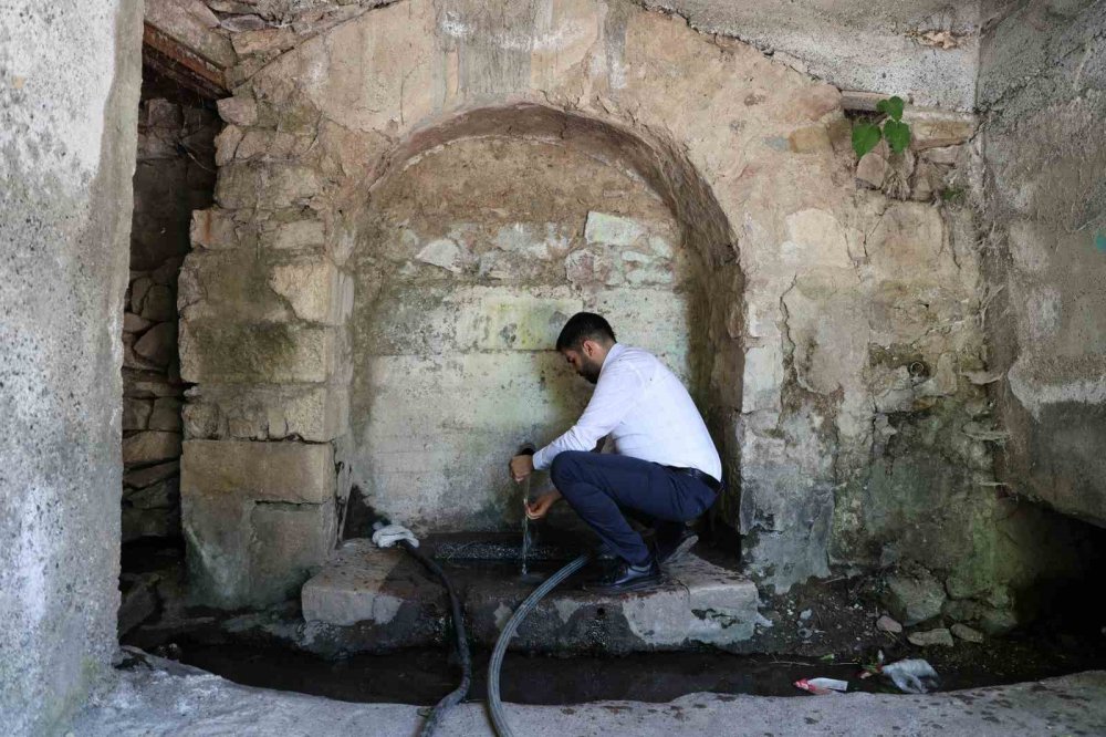 Elazığ'ın Maden ilçesi 15 tescilli yapısı ile dikkat çekiyor