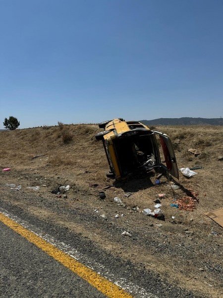 Diyarbakır’da feci kaza: Sürücü öldü,5 kişi yaralandı