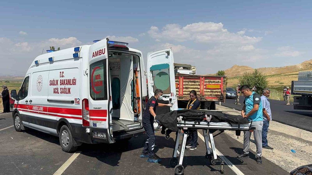 Düğün yolunda feci trafik kazası: 4 ölü, 1 yaralı