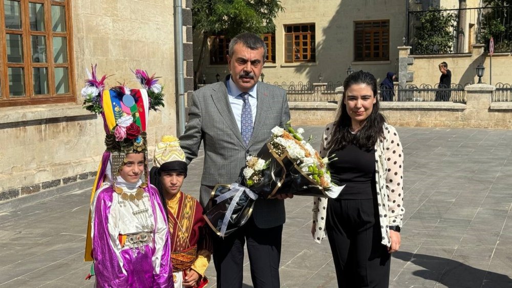 Bakan Tekin, Kilis’te esnaf ziyareti yaptı