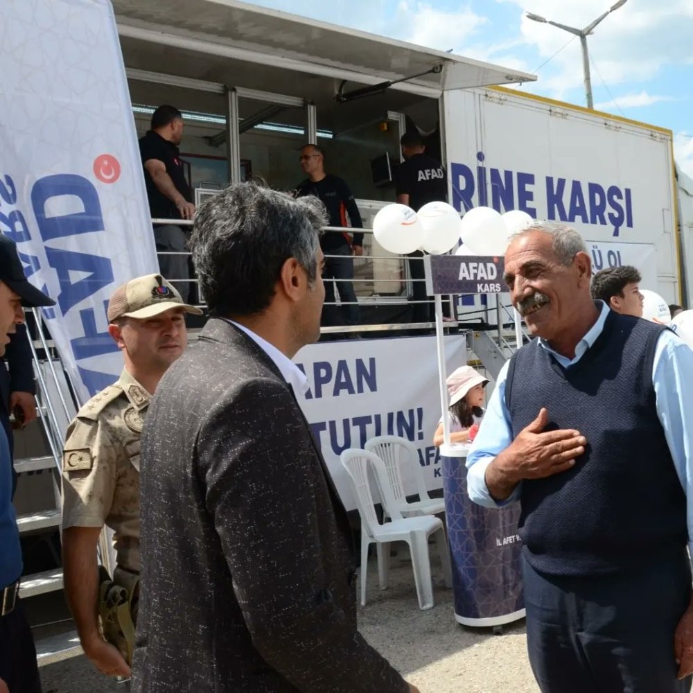 Kars-Sarıkamış’ta AFAD deprem farkındalığı eğitimleri devam ediyor