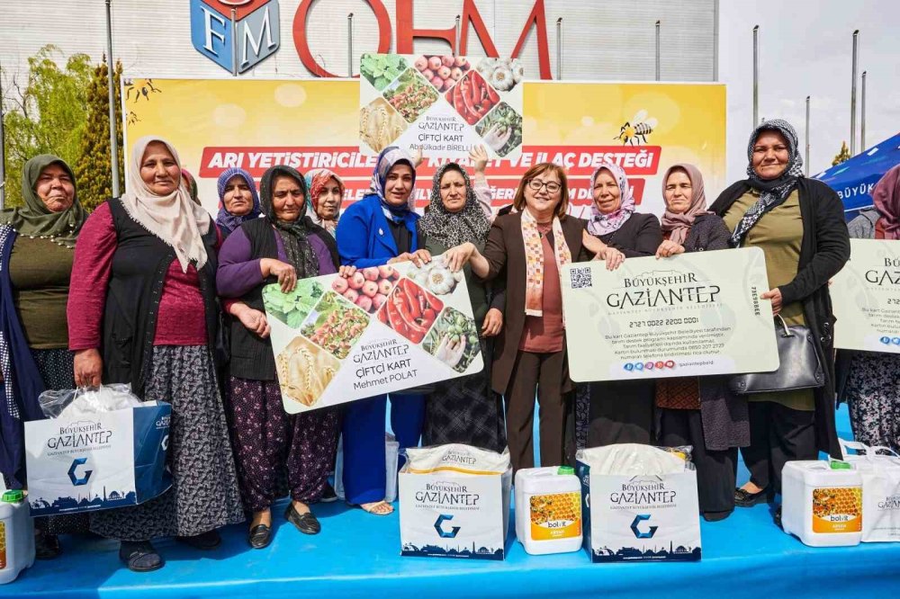 Gaziantep BüyükŞehir belediyesi çiftçiye 8 milyon 432 bin 925 litre mazot desteği verildi