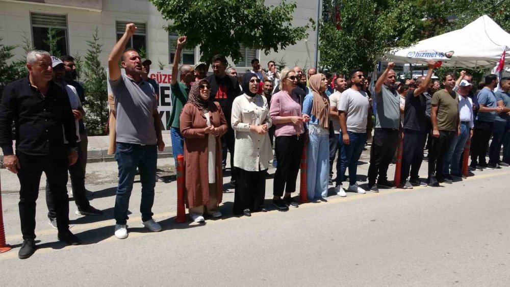 Van’da belediyelerden çıkarılan işçilerin eylemi 114 gündür sürüyor