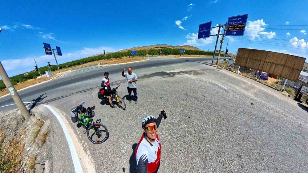 İki öğretmen bisikletle 5 günde 450 kilometre yol yaptı