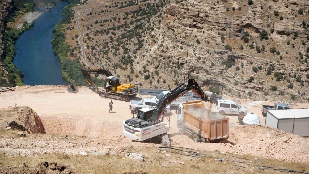 Şırnak’taki Cehennem Deresine Cam Seyir Terası yapılıyor