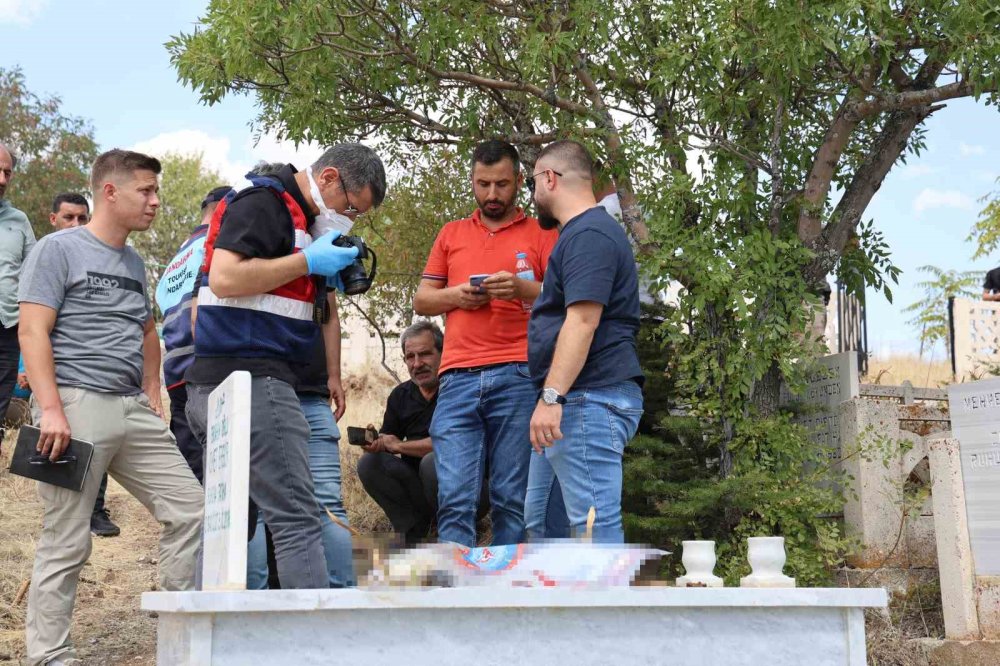 Kan donduran olay: Poşete sarılı bebek cesedi bulundu