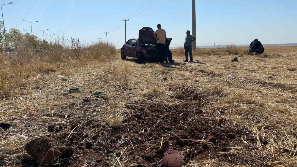 Diyarbakır'da sürücüsünün kontörlünden çıkan otomobil takla attı: 1 yaralı