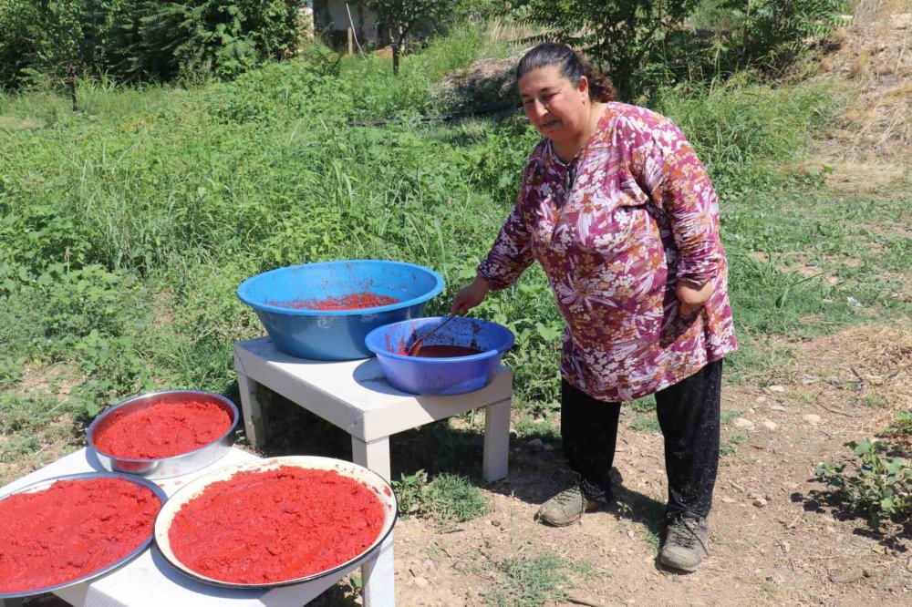 Malatya’da ev hanımlarının kış hazırlığı