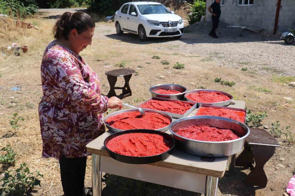 Malatya’da ev hanımlarının kış hazırlığı