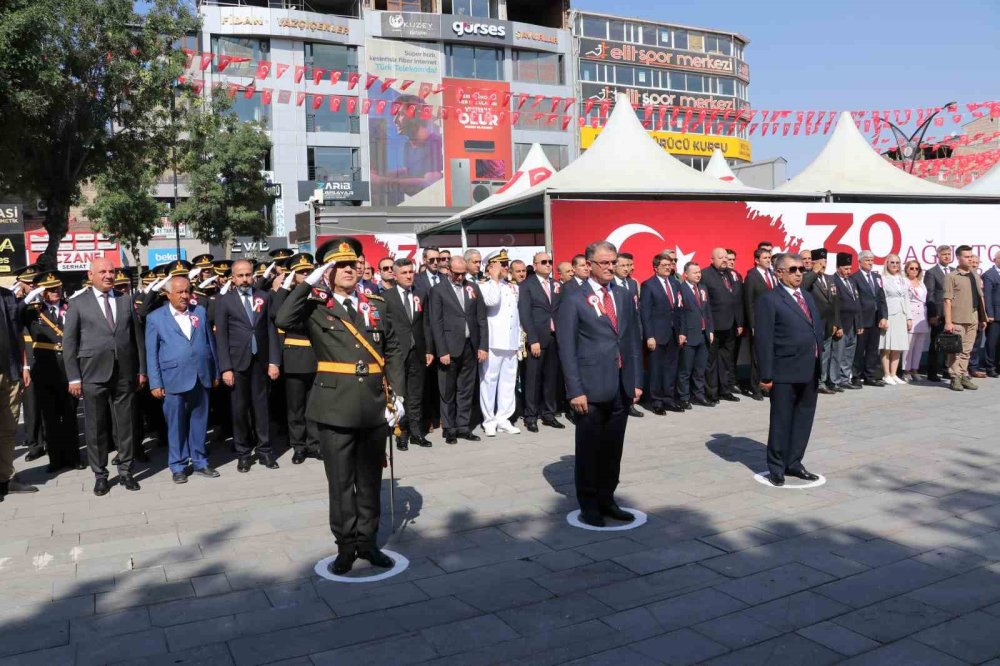 Van’da 30 Ağustos Zafer Bayramı kutlaması