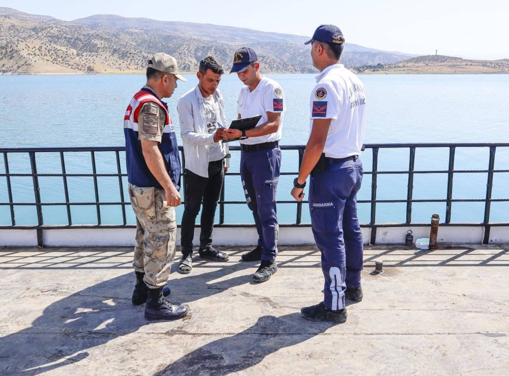 Siirt Ilısu Baraj Göleti’nde yük ve yolcu tekne denetimleri