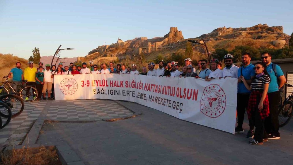 Van’da sağlıklı yaşam bisiklet turu düzenlendi