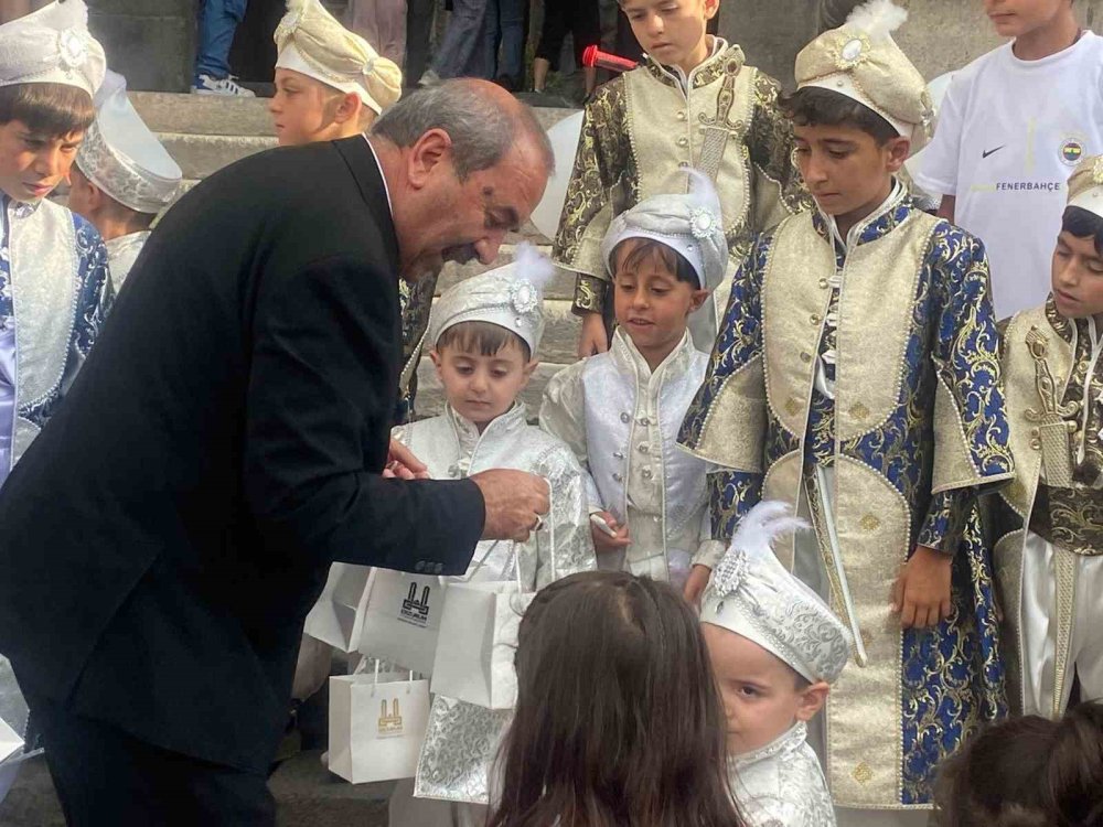 Erzurum’da toplu sünnet düğünü