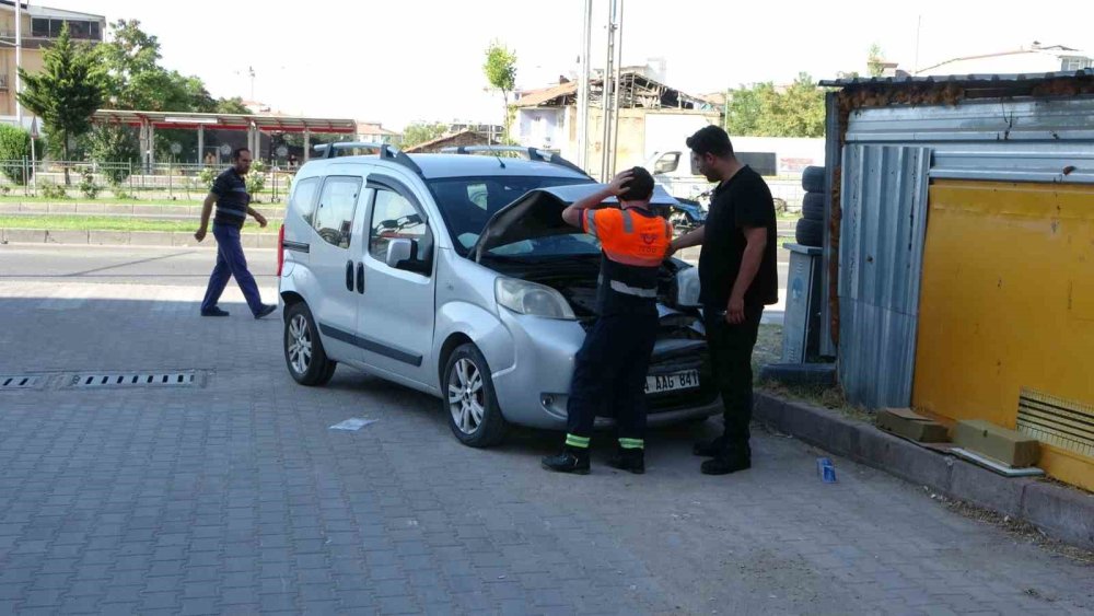 Malatya’da 5 araçlı zincirleme kaza: 2 kişi yaralandı