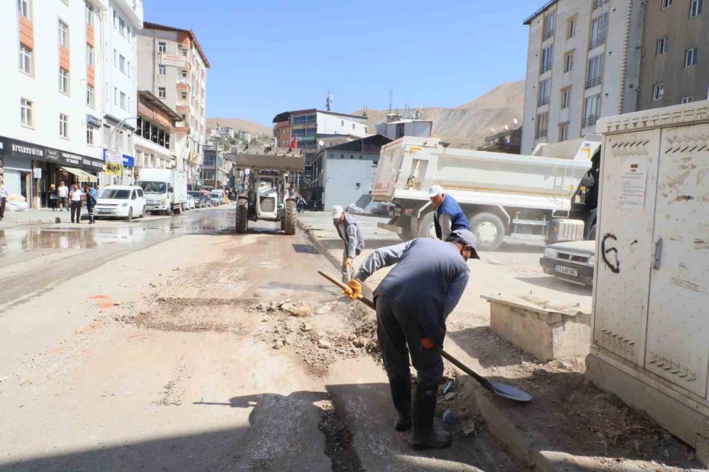 Hakkari’de işportacılar kendileri için ayrılan alanda çalışacak