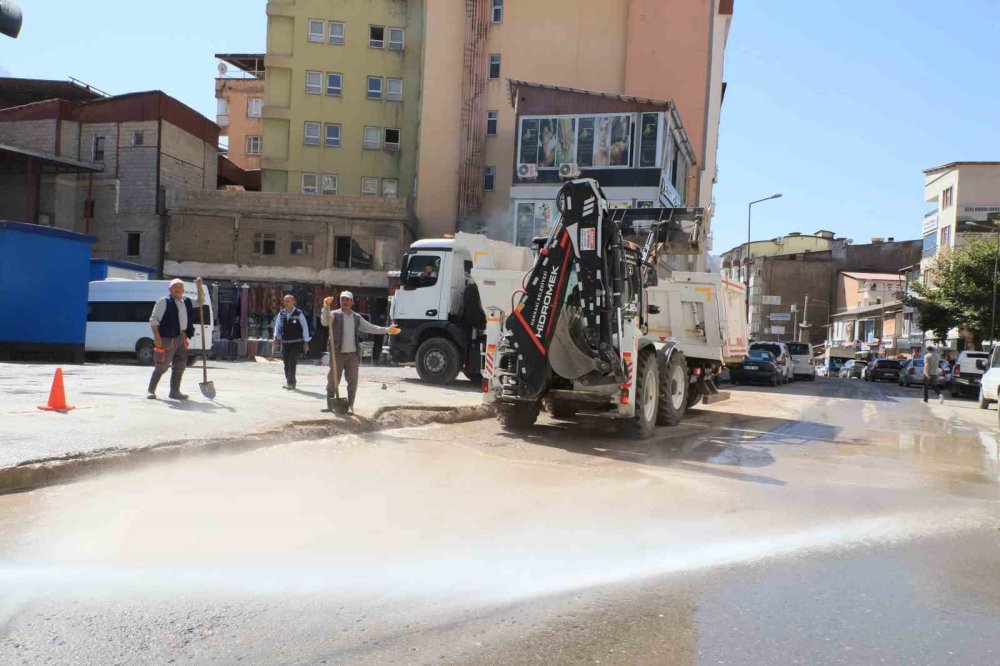 Hakkari’de işportacılar kendileri için ayrılan alanda çalışacak