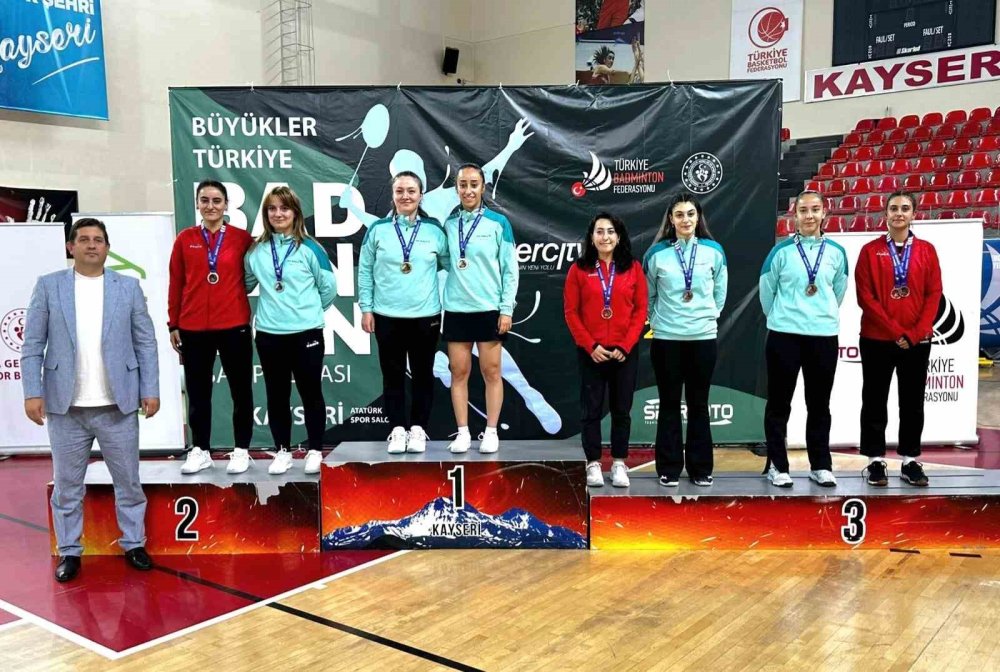 Badminton “Büyükler Türkiye Şampiyonu” Erzincan oldu