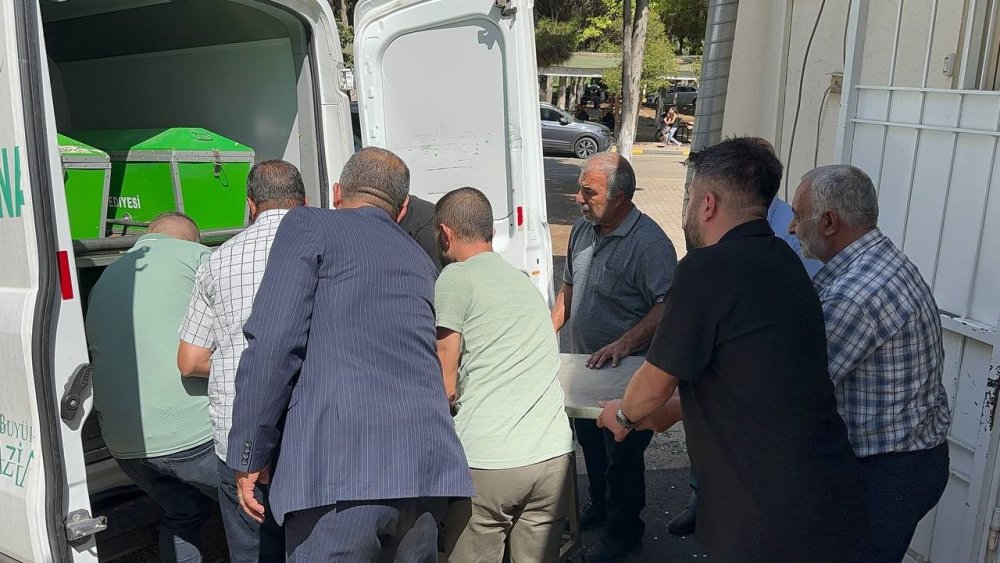 Gaziantep'te kavgayı ayırmak isterken öldürülen şahsın son anları kamerada