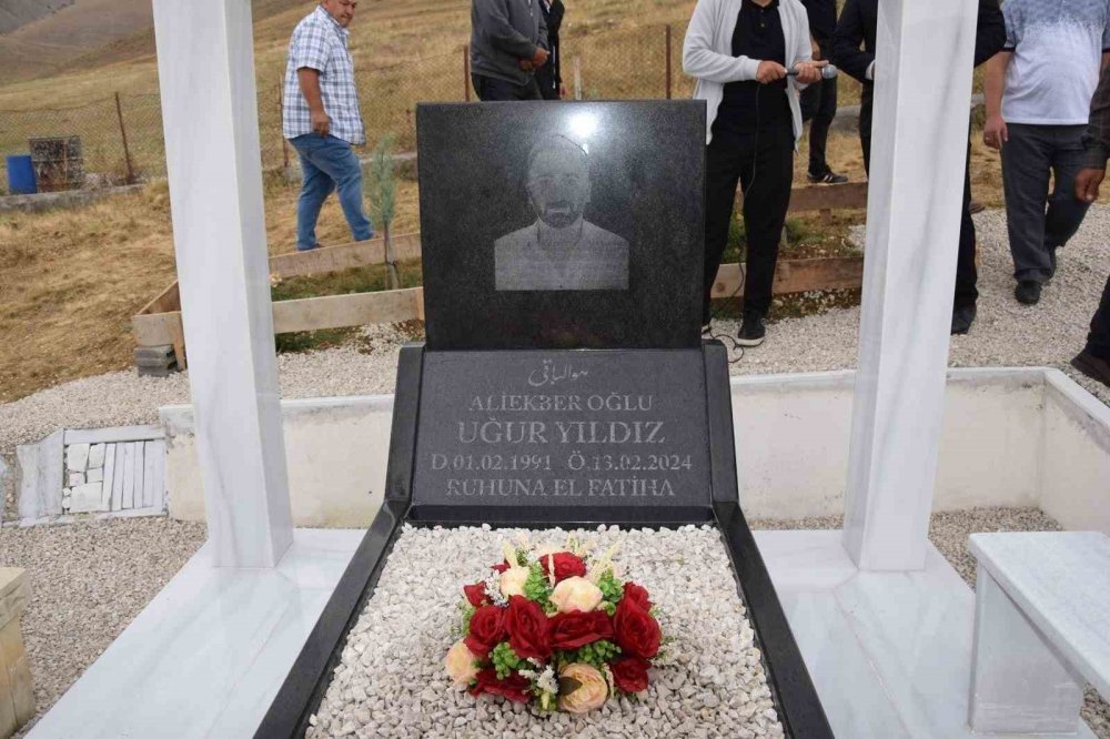 İliç madeninde hayatını kaybeden Uğur Yıldız’ın mezarı yaptırılıp lokma dağıtıldı