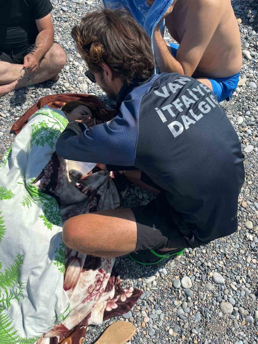 Mavi Bayraklı Halk Plajı’nda hipotermi geçiren kadın hayatını kaybetti