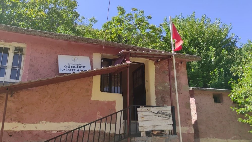 TÜRKAB 3 bin rakımda öğrencilerin okul heyecanına ortak oldu