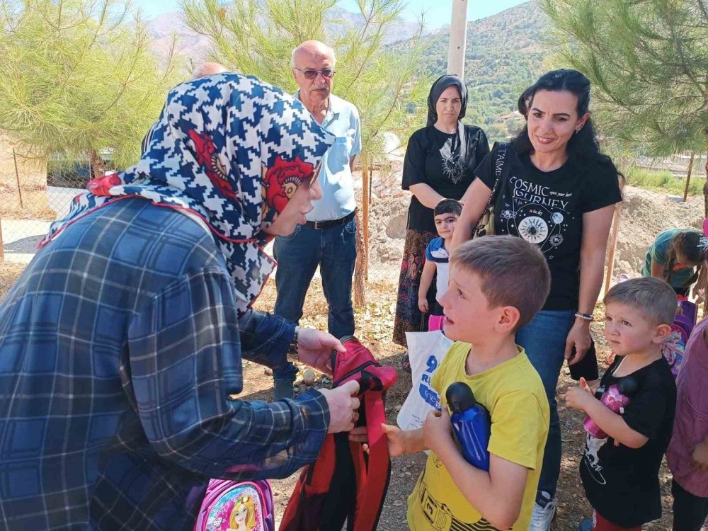TÜRKAB 3 bin rakımda öğrencilerin okul heyecanına ortak oldu