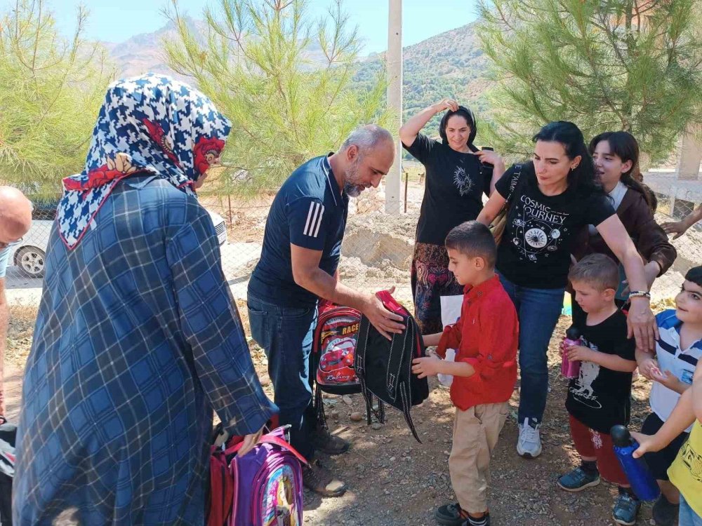 TÜRKAB 3 bin rakımda öğrencilerin okul heyecanına ortak oldu