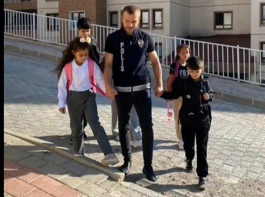 Hakkari'de polis 328 noktayı denetledi