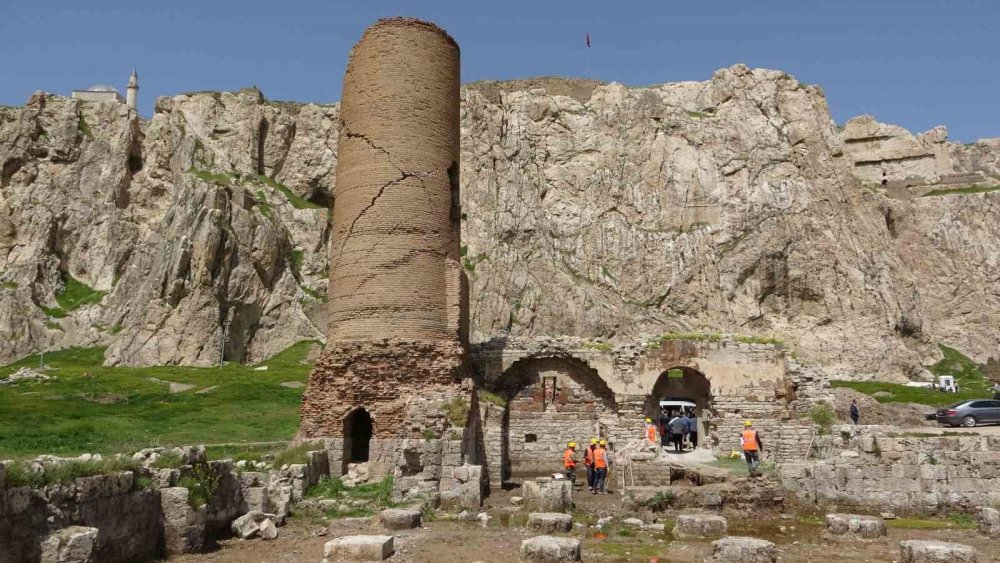 Van Ulu Cami aslına uygun restore edilecek