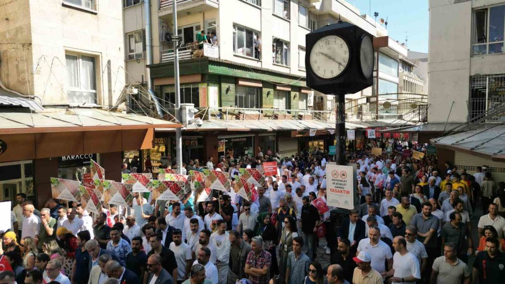 Gastroantep festivali düzenlenen kortejle başladı