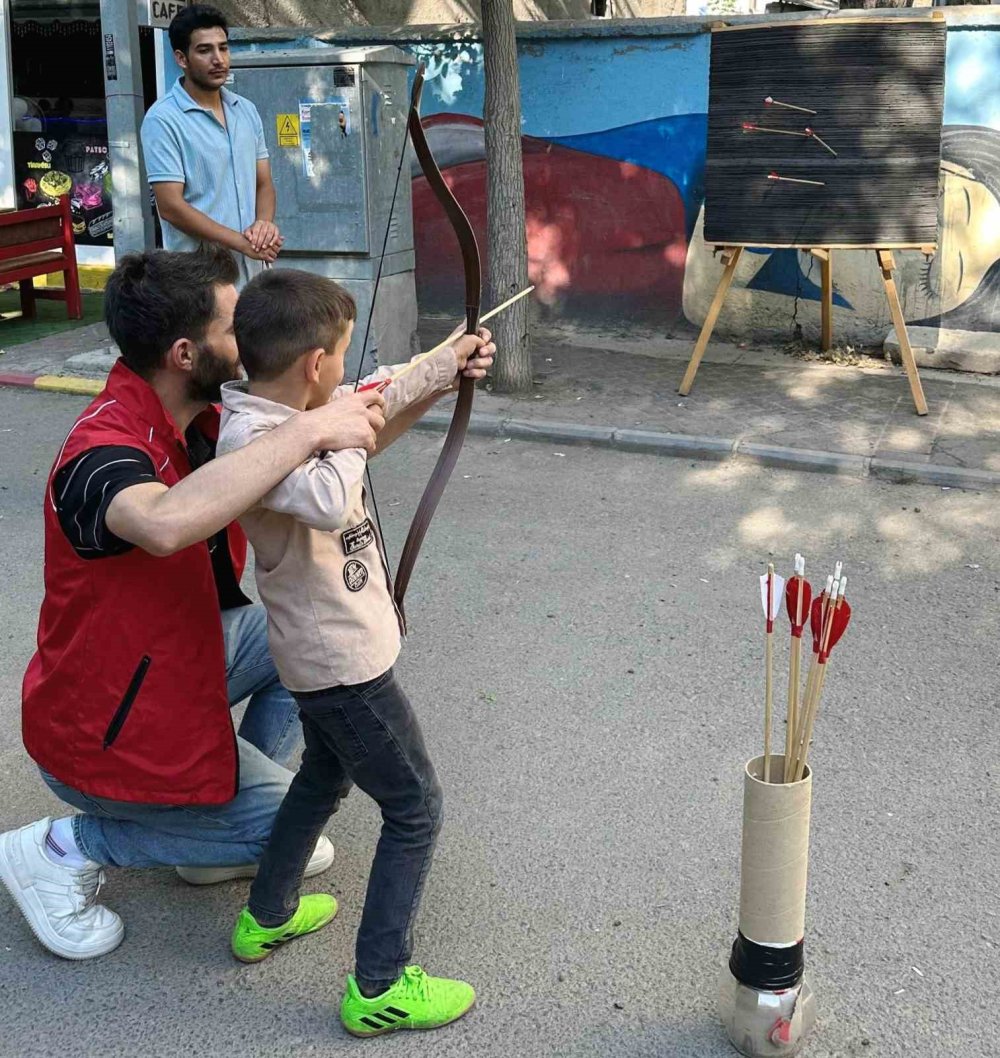 Patnos’lu gençler sosyal meydanda buluştu