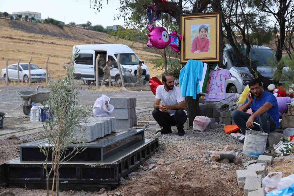 Narin Güran’ın mezarı yapıldı