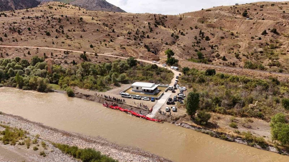 Erzincan-Kemah’ta Rafting Karşılama Tesislerinin açılışı yapıldı